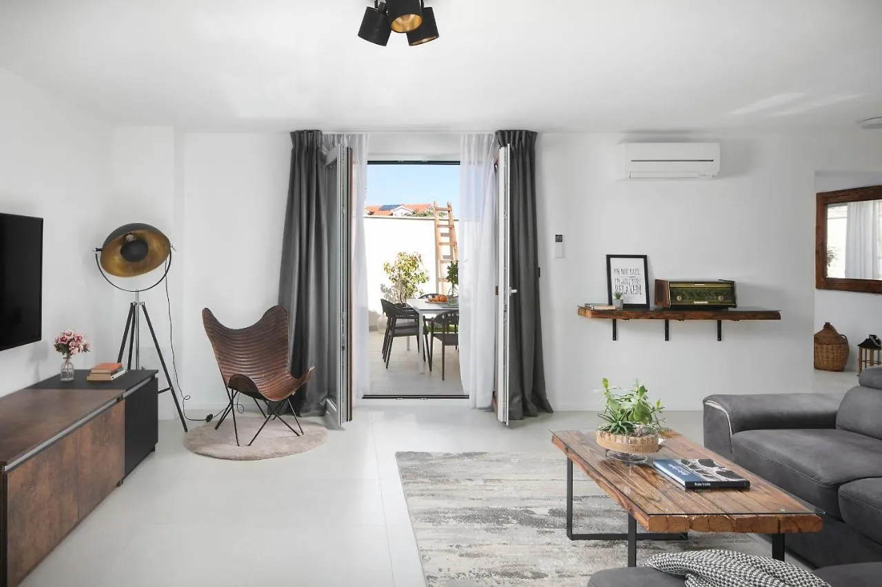 Vila House Noe- With Hot Tub Bale