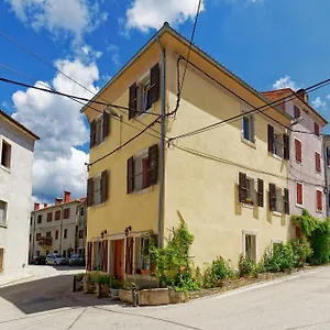 Apartment Viola By Rent Istria, Momjan