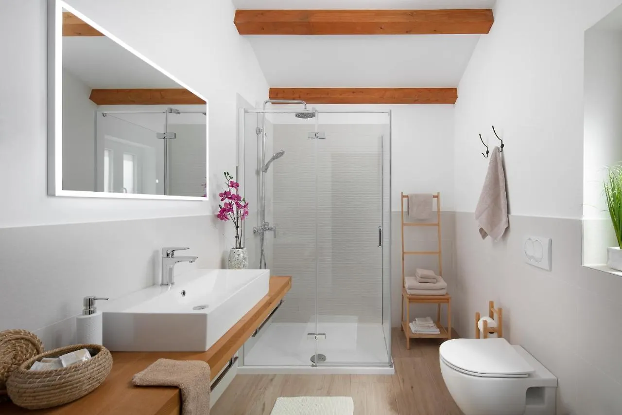 Villa House Noe- With Hot Tub Bale 0*,  Kroatien