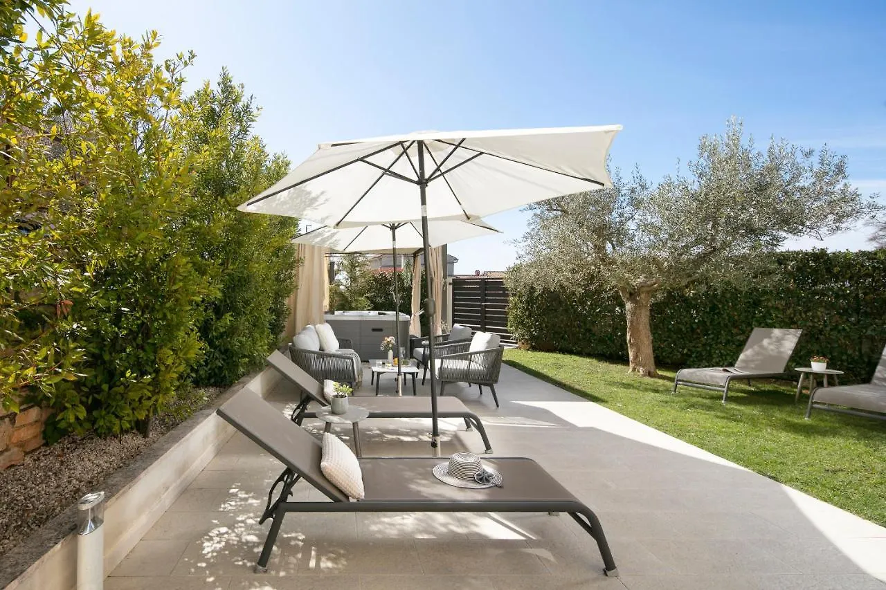 Villa House Noe- With Hot Tub Bale